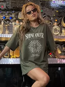 SHEIN Unity Camiseta de hombro caído con gráfico de sol y lema: BRILLAR SOBRE COMO A LA LUZ DE LA LUNA CUANDO TE ENFOQUES EN LO BUENO, LO BUENO MEJORA - Verde militar - Ver 1
