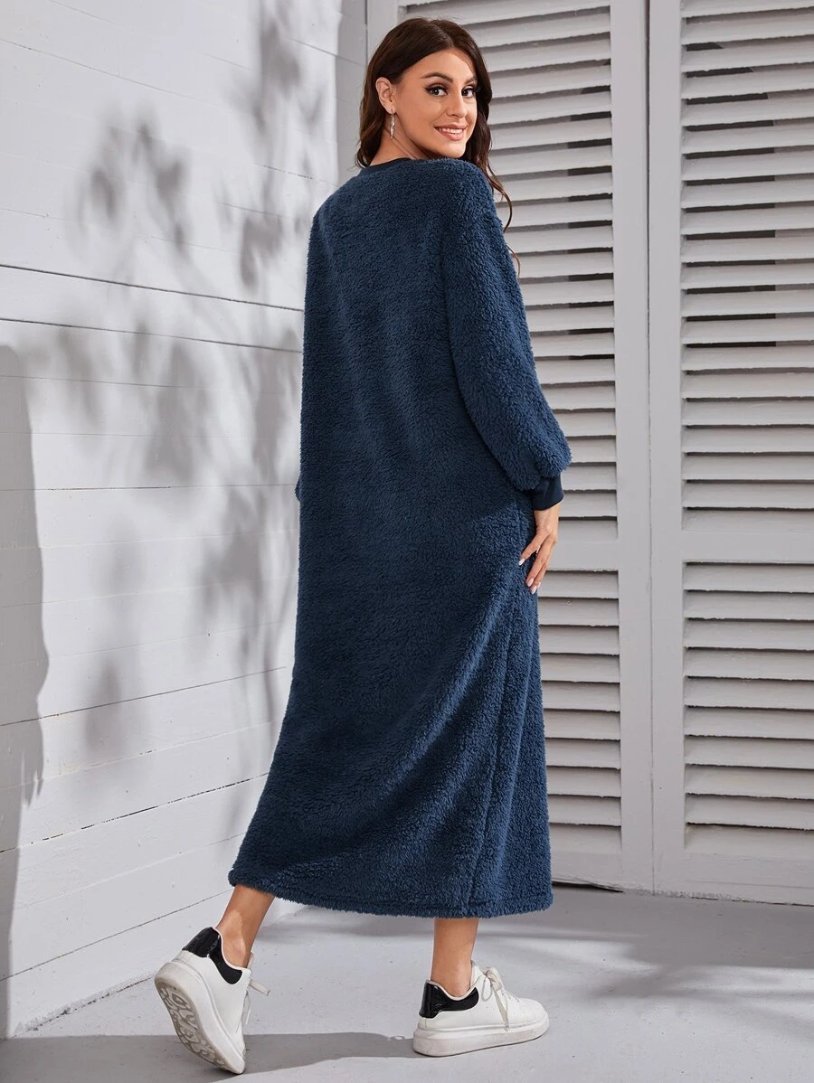 Mulvari 字母貼布細節落肩袖法蘭絨長袍洋裝 - 藏蓝色 - 查看 1