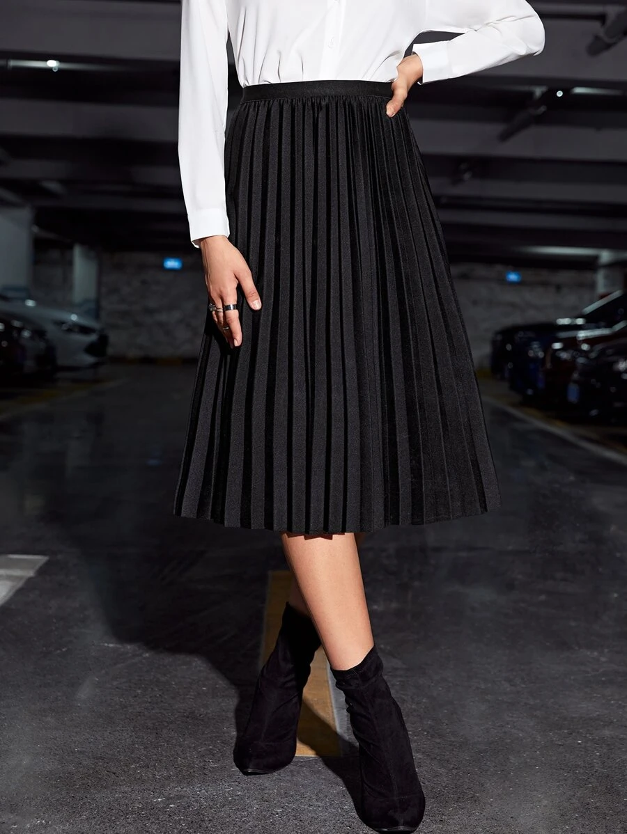 Chiquease Solid Pleated Midi Skirt - Black - View 1