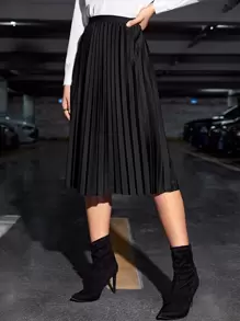 Chiquease Solid Pleated Midi Skirt - Black - View 5