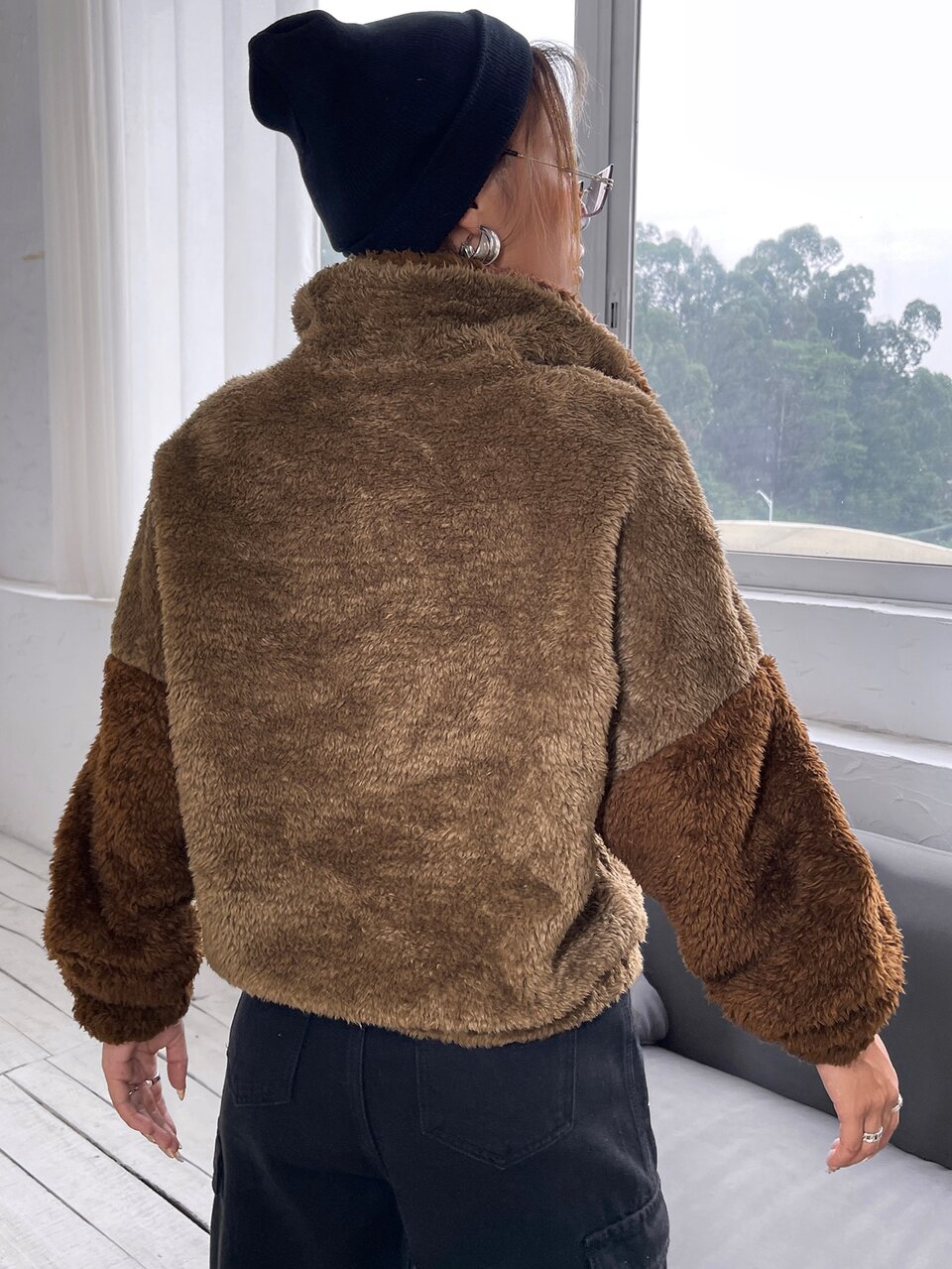 Cartoon Graphic Shearling Drop Shoulder Sweatshirt