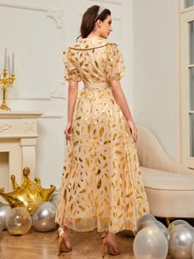 SHEIN Vestido de fiesta dorado con estampado de pluma de manga farol con cinturón de organdí - Dorado - Ver 2