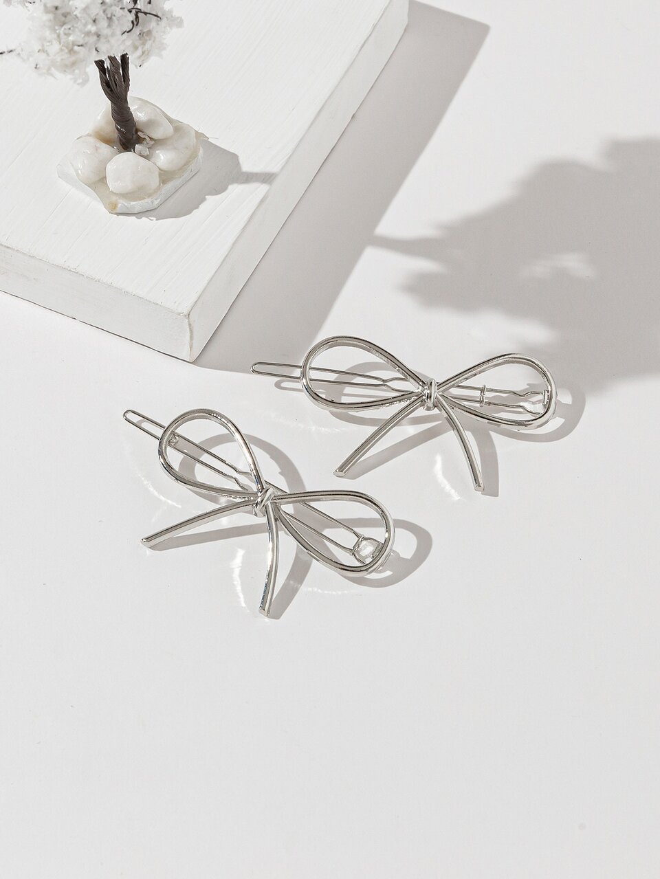 2pcs Bow Decor Hair Clip Street Valentine's Day Claw Clips Hair Claws Hair Barrettes, School Stuff, Hair Accessories, Head Accessories, Hair Accessories For Women, Hairpin