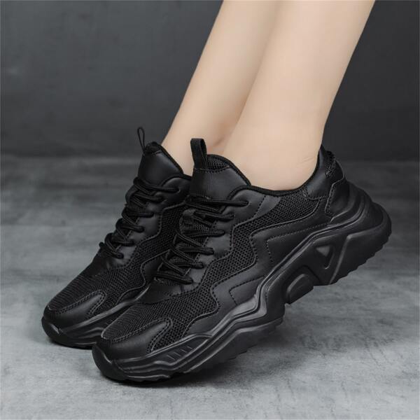 

Minimalist Breathable Running Shoes, Black