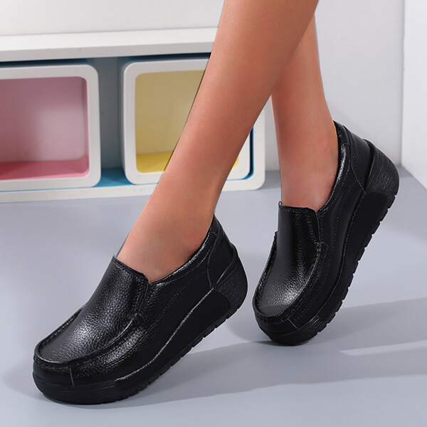 

Minimalist Slip On Flatform Shoes, Black