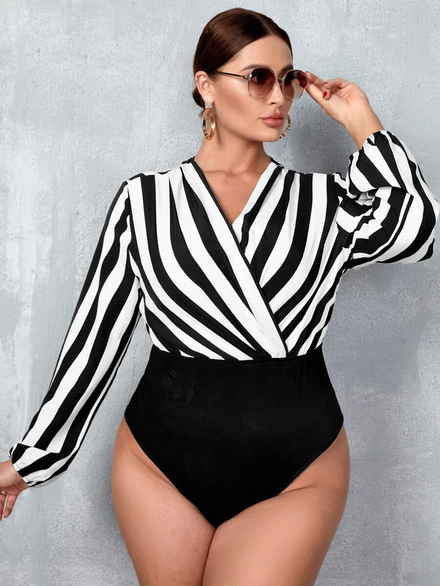 SHEIN Clasi Áo liền quần chặt Kích thước lớn Trọn gói Sọc Thanh lịch - Đen và trắng - Xem 1