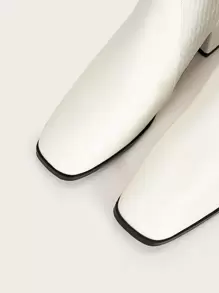 CUCCOO BASICS Minimalist Panel Detail Sock Boots - White - View 4