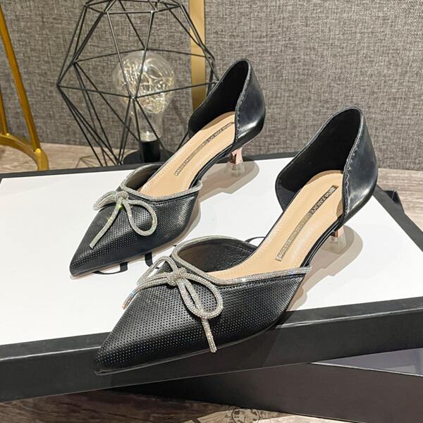 

Bow & Rhinestone Decor Court Pyramid Pumps, Black