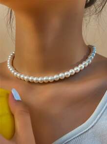 1pc Women's Beaded Necklace, Fashion Simple Pearl Necklace, Stylish And Personalized, Suitable For Gift, Dating, Wearing, Sweet And Cute, Luxurious And Elegant - White - View 8