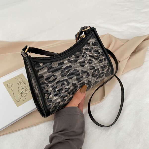 

Leopard Pattern Crossbody Bag, Multicolor