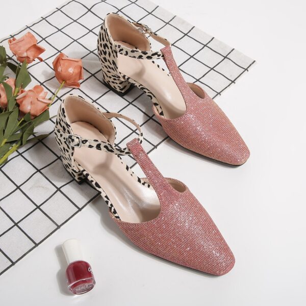 

Leopard Graphic Cut Out Chunky Pumps, Pink