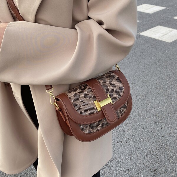 

Leopard Graphic Flap Saddle Bag, Brown
