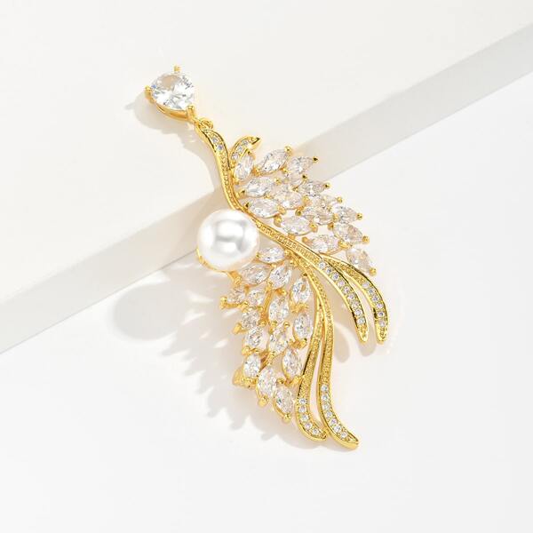 

18K Gold Plated Zircon Decor Brooch