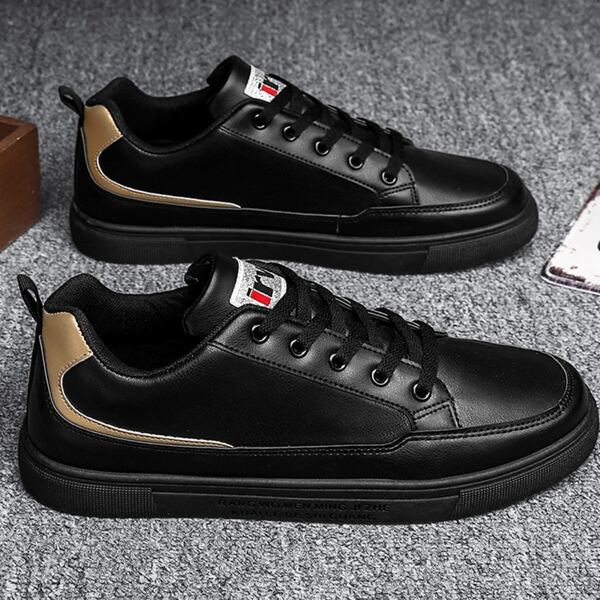

Men Colorblock Lace-up Front Skate Shoes, Black
