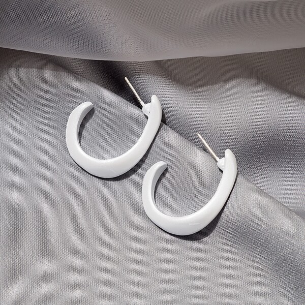 

1pair Simple Solid Earrings, White