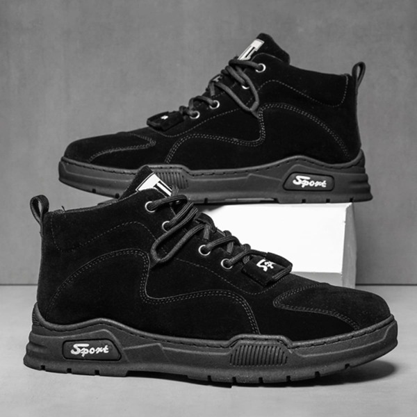 

Men Minimalist Lace-up Front Sneakers, Black