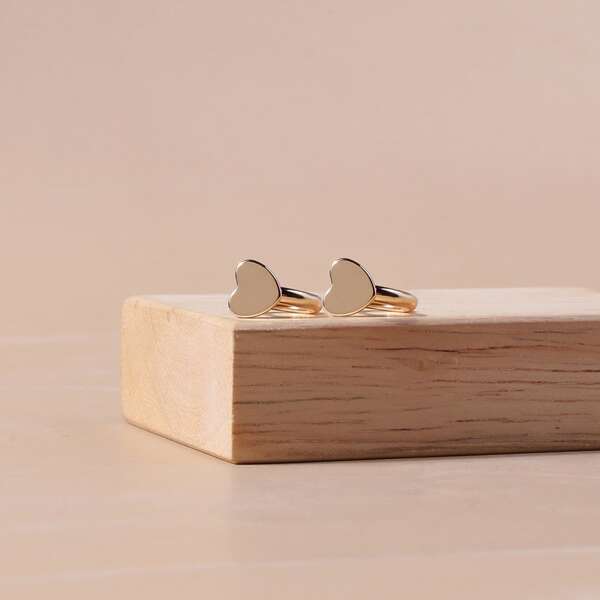 

Heart Detail Earrings, Gold