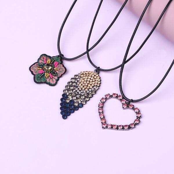 

3pcs Rhinestone Heart Charm Necklace, Multicolor