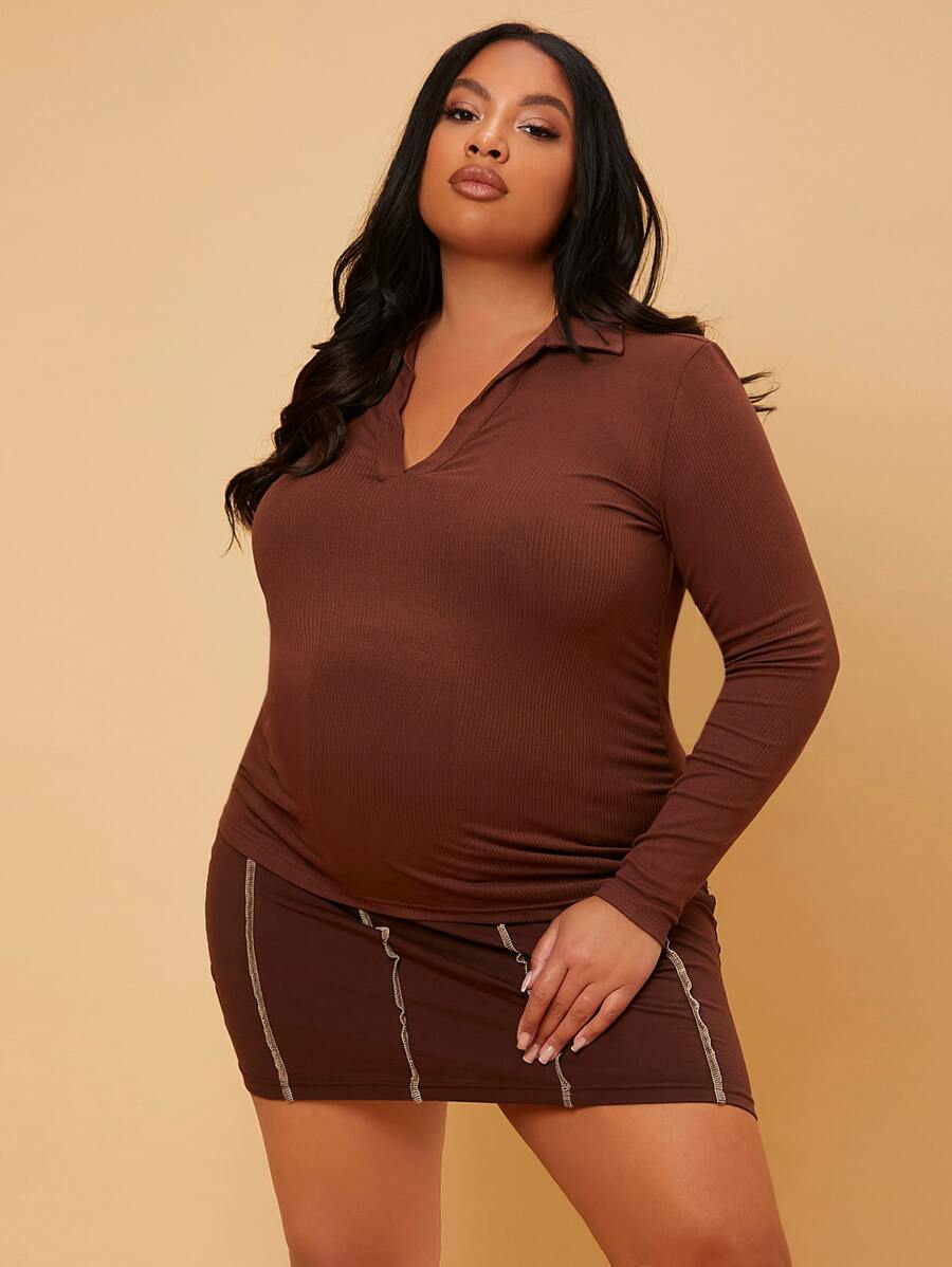SHEIN Maternidad Talla grande Camiseta de cuello V tejido de canalé - Marrón Chocolate - Ver 1