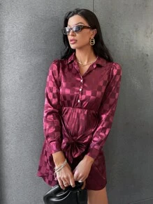 SHEIN Unity 棋盤格提花前打結緞面襯衫連衣裙 - 酒紅色 - 查看 6