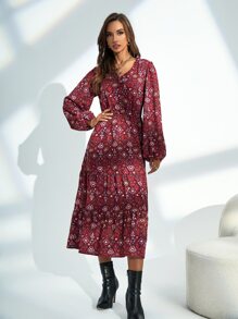 فستان بحافة مكشكش باكمام بيشوب بطباعة شامل