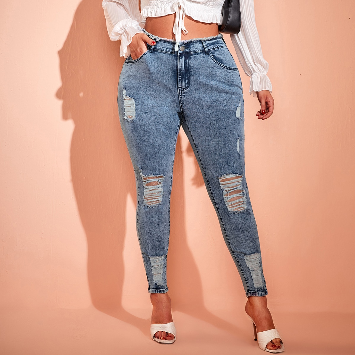 размера плюс Джинсы-скинни с высокой талией рваный