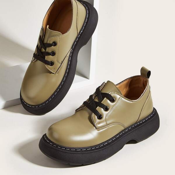

Two Tone Lace-up Front Flat Oxfords, Green