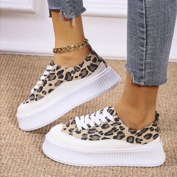 

Leopard Graphic Lace Up Front Canvas Shoes, Multicolor