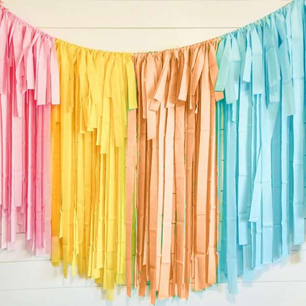 

4pcs Party Decorative Streamer, Multicolor