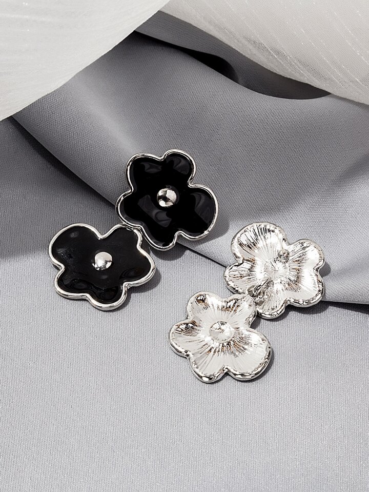 お花のシルエットをデザインしたやわらかなお花のピアス　K18PG お花のシルエットをデザインしたやわらかなお花のピアス K18PG