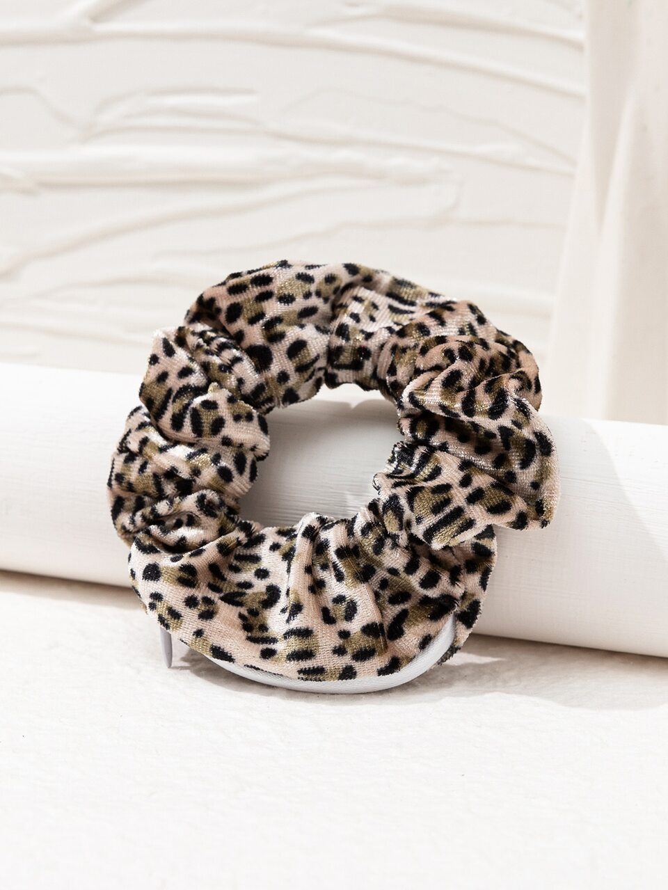 Leopard Pattern Scrunchie With Zipper Pocket
