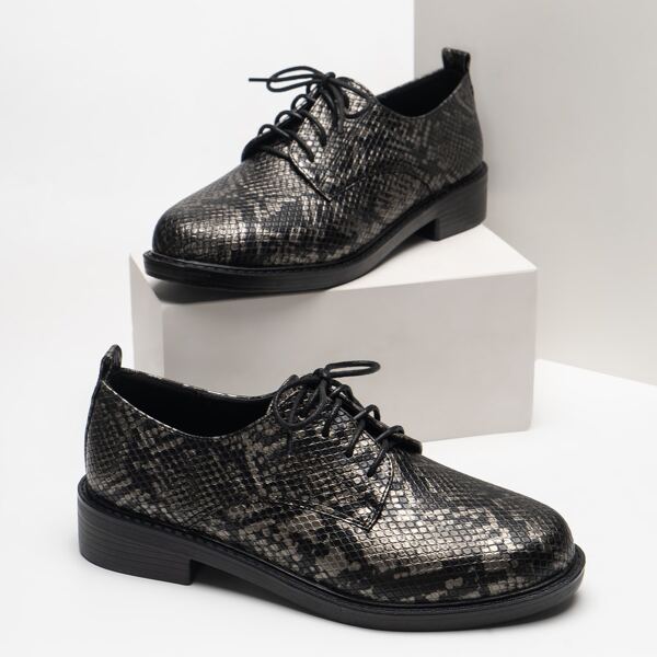 

Snakeskin Print Lace Up Front Oxfords, Multicolor