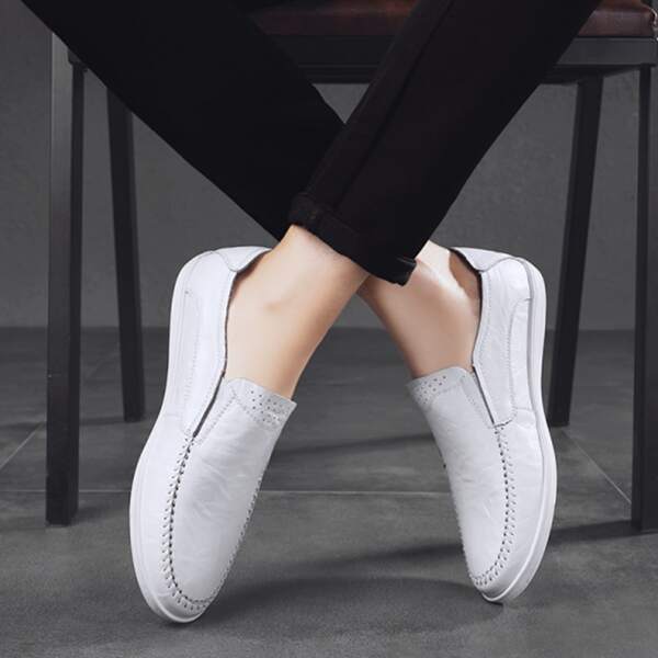 

Men Minimalist Stitch Detail Loafers, White