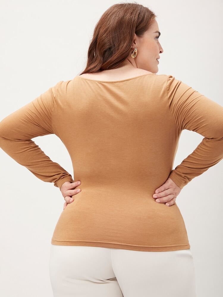 MOTF PREMIUM 大碼合身鏤空T恤 - 駝色 - 查看 2