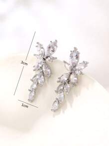 Thả hoa tai Khối Zirconia  Lá cây - Bạc - Xem 3