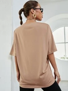 SHEIN Unity Camiseta de hombros caídos con estampado de letra - Caqui - Ver 2