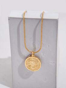 Flower Detail Round Charm Necklace - Yellow Gold - View 1
