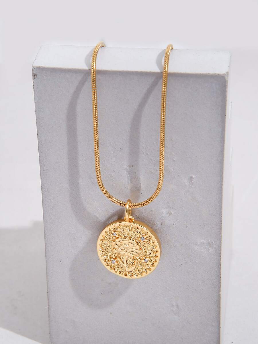 Flower Detail Round Charm Necklace - Yellow Gold - View 1