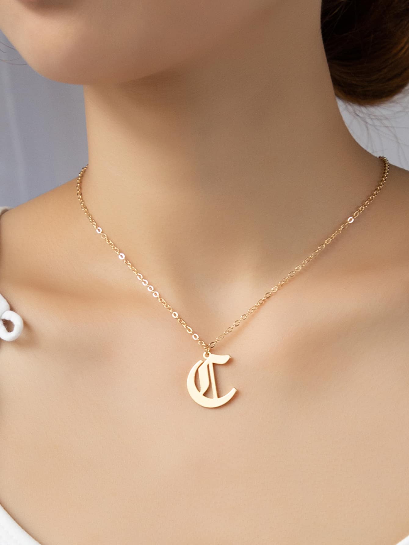 Vòng cổ Charm chữ - Vàng - Xem 1