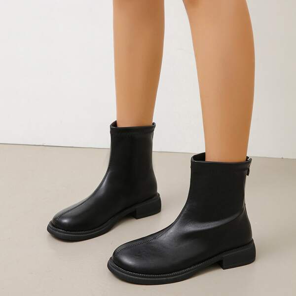 

Minimalist Zip Back Classic Boots, Black