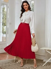 Modelyn D-ring Pleated Skirt