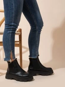 Women's Classic Comfortable Casual Chelsea Boots For Autumn & Winter With Pu Upper And Elastic Closure - Black - View 2