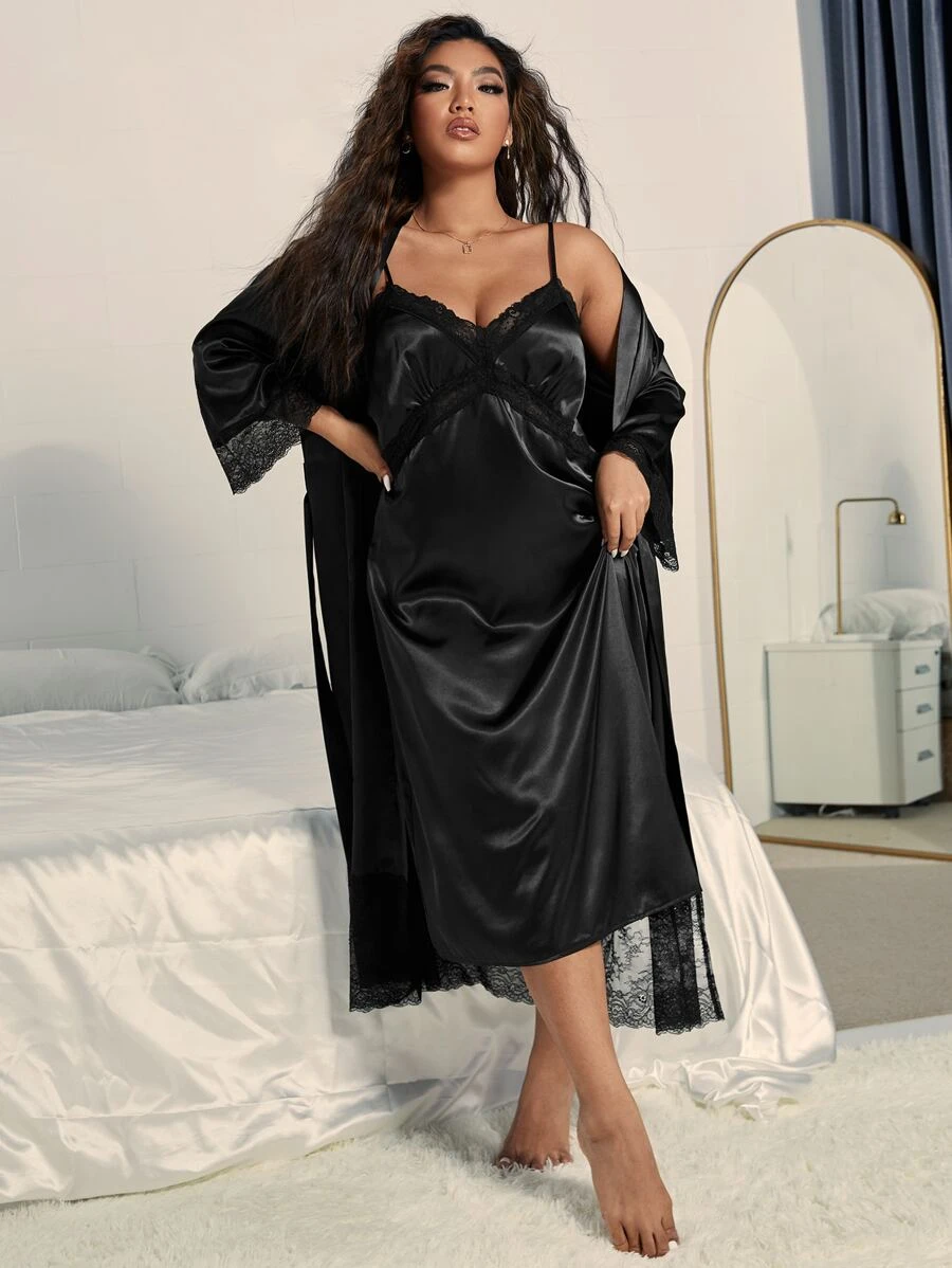 con encaje en contraste con cinturón de satén Bata & Vestido de dormir de tirantes - Negro - Ver 1