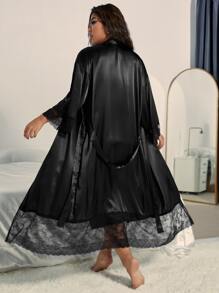 con encaje en contraste con cinturón de satén Bata & Vestido de dormir de tirantes - Negro - Ver 2