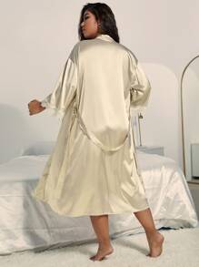 大碼蕾絲邊高開叉緞面睡裙和附腰帶睡袍