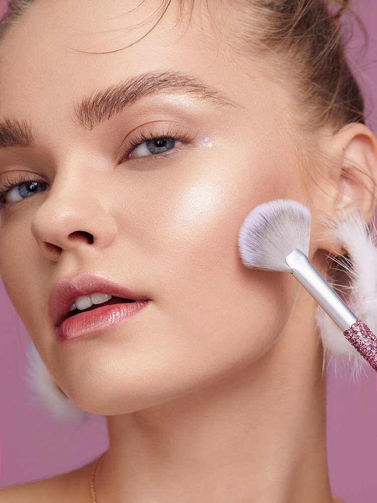 SHEGLAM Holidazzle Diamond Highlighter Brush - Pink - View 5