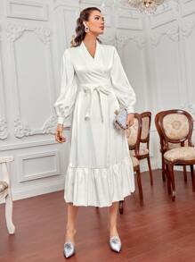 Modelyn 1 pieza Vestido con cinturón de cuello esmoquin bajo con fruncido cruzado - Blanco - Ver 7