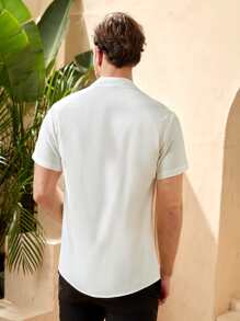 Manfinity RSRT 男士菱形花紋圖案紐扣門襟襯衫 - 白色 - 查看 2