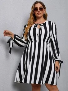 Vestido de rayas verticales con nudo - Blanco y Negro - Ver 3