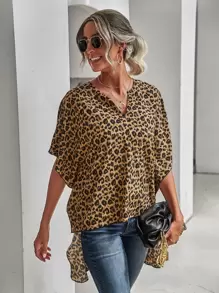 Blusa con estampado de leopardo de manga murciélago irregular - Multicolor - Ver 1